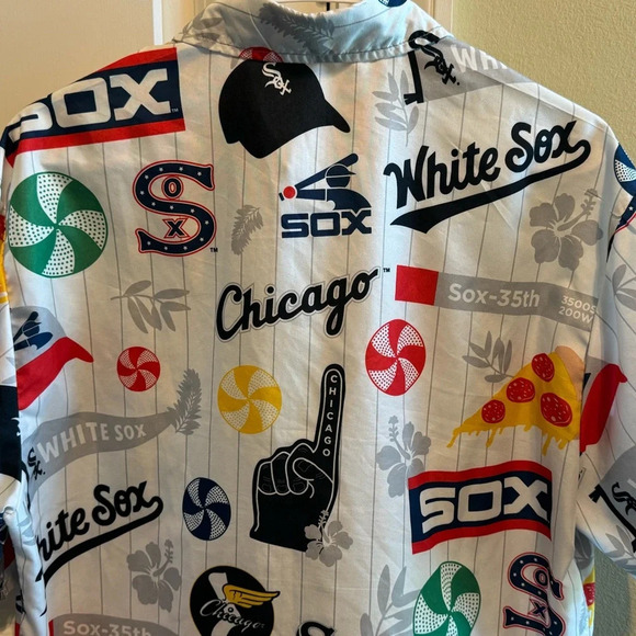Chicago White Sox Short Sleeve Button Down Beggars Shirt Men’s Sz M - Picture 6 of 6